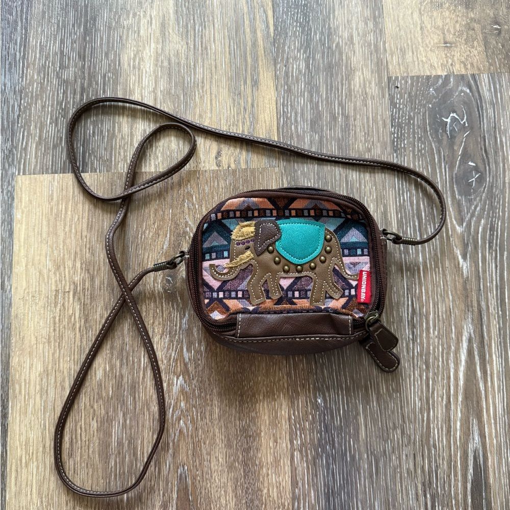 UNIONBAY VTG Elephant Design Crossbody Bag